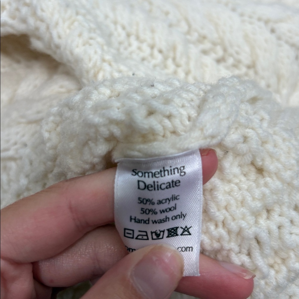 Something Navy Woman’s White Cardigan Size XS - Picture 4 of 4